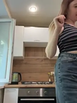 Snapshot of Cum_girlss chatting on 06-29-26, 05:03 Cum girlss online show from 06-29-26, 05:03