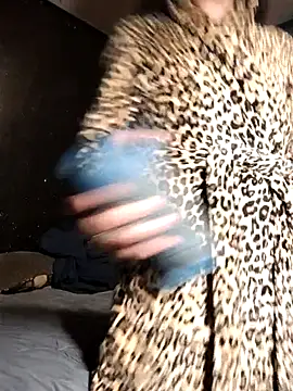 butterflykhash89 online show from 12-05-25, 06:33