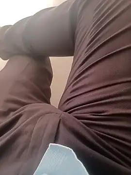 Snapshot of mkallu1995 chatting on 10-17-25, 07:44 mkallu1995 online show from 10-17-25, 07:44