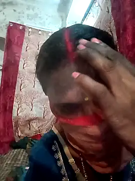 Snapshot of Babhi_Love chatting on 09-25-25, 05:27 Babhi Love online show from 09-25-25, 05:27