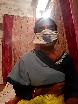 Snapshot of Babhi_Love chatting on 10-05-25, 08:18 Babhi Love online show from 10-05-25, 08:18