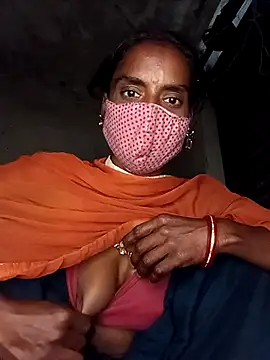 Snapshot of Babhi_Love chatting on 12-02-25, 10:42 Babhi Love online show from 12-02-25, 10:42