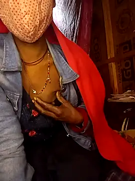 Snapshot of Babhi_Love chatting on 02-02-26, 05:33 Babhi Love online show from 02-02-26, 05:33