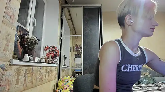 WatsonMi online show from 09-23-25, 04:43