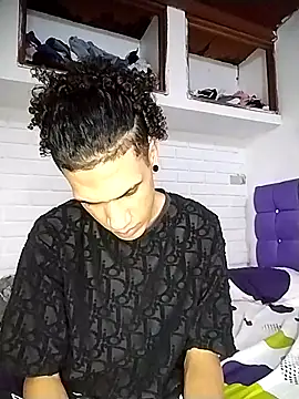 Snapshot of Gabriel_Stone chatting on 12-19-25, 05:03 Gabriel Stone online show from 12-19-25, 05:03