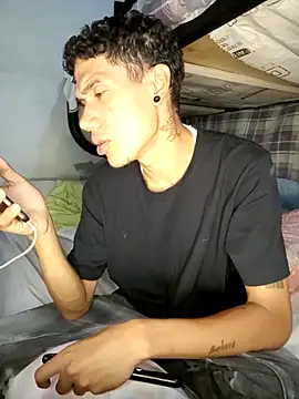 Snapshot of Gabriel_Stone chatting on 03-07-26, 03:47 Gabriel Stone online show from 03-07-26, 03:47