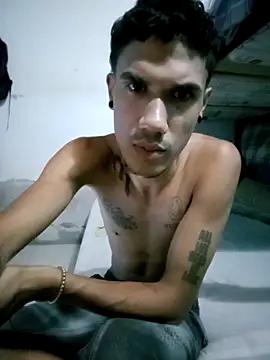 Snapshot of Gabriel_Stone chatting on 03-10-26, 04:28 Gabriel Stone online show from 03-10-26, 04:28