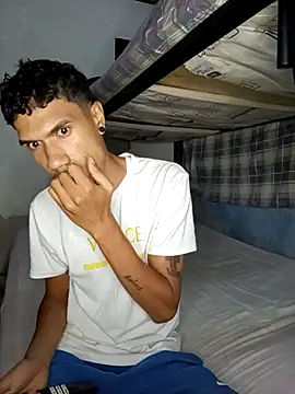 Snapshot of Gabriel_Stone chatting on 03-12-26, 04:40 Gabriel Stone online show from 03-12-26, 04:40