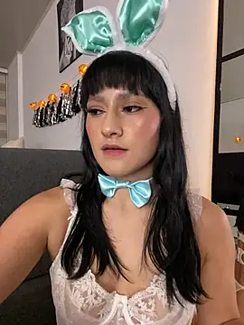 Snapshot of lenkaa chatting on 10-18-25, 01:19 lenkaa online show from 10-18-25, 01:19