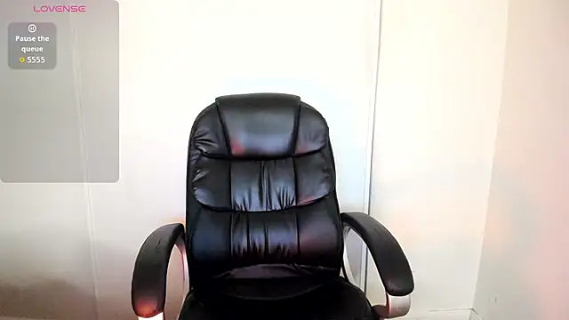 Snapshot of mayaamor chatting on 09-20-25, 04:35 mayaamor online show from 09-20-25, 04:35