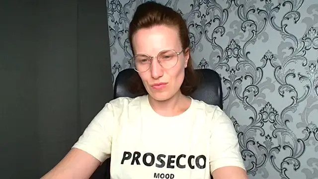 Kelly Kisss online show from 06-14-26, 11:23