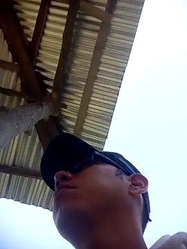 Snapshot of 13elvergon chatting on 03-15-26, 01:06 13elvergon online show from 03-15-26, 01:06