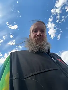 Snapshot of eager1975 chatting on 03-26-26, 05:07 eager1975 online show from 03-26-26, 05:07