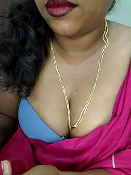 Snapshot of Anu_Reddy_10 chatting on 10-08-25, 04:37 Anu Reddy 10 online show from 10-08-25, 04:37