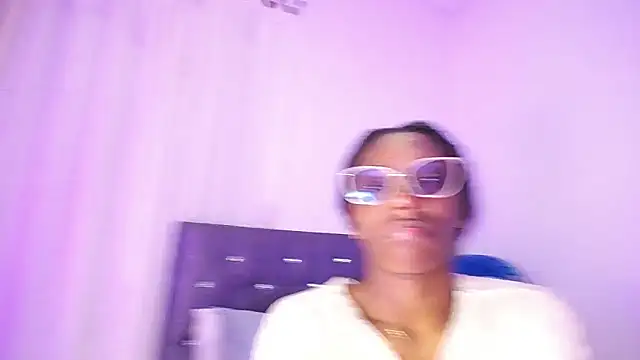 BryanaSmith21 online show from 10-13-25, 09:15