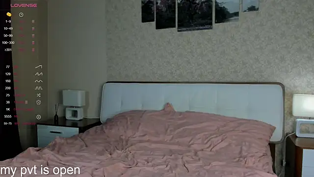 Snapshot of Anna_mileer chatting on 10-10-25, 01:26 Anna mileer online show from 10-10-25, 01:26