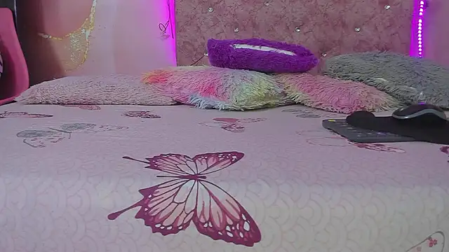 violet taylor  online show from 02-06-26, 02:16