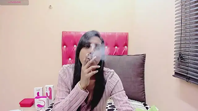 Snapshot of INDIANCREAM4U chatting on 05-19-26, 05:25 INDIANCREAM4U online show from 05-19-26, 05:25