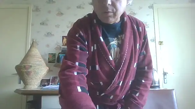 Snapshot of gegevincent chatting on 10-14-25, 02:18 gegevincent online show from 10-14-25, 02:18