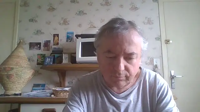 Snapshot of gegevincent chatting on 06-03-26, 10:18 gegevincent online show from 06-03-26, 10:18