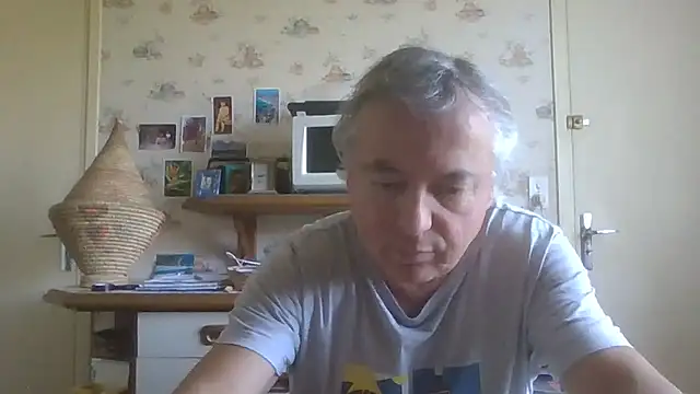 Snapshot of gegevincent chatting on 06-07-26, 11:14 gegevincent online show from 06-07-26, 11:14