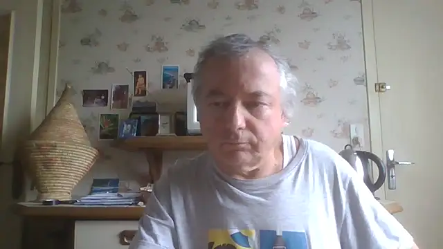 Snapshot of gegevincent chatting on 06-08-26, 09:53 gegevincent online show from 06-08-26, 09:53