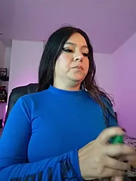 Snapshot of Abbyjoness21 chatting on 12-17-25, 07:20 Abbyjoness21 online show from 12-17-25, 07:20