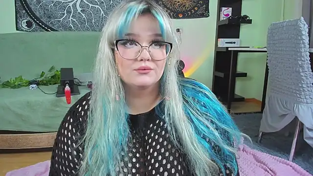  CandyM1lky  online show from 10-20-25, 06:36