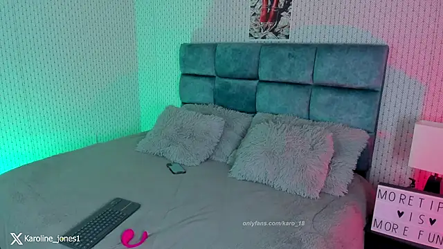 karoliine jones online show from 12-15-25, 11:42