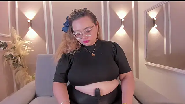 Snapshot of Amber_bunnyx chatting on 09-30-25, 08:36 Amber bunnyx online show from 09-30-25, 08:36