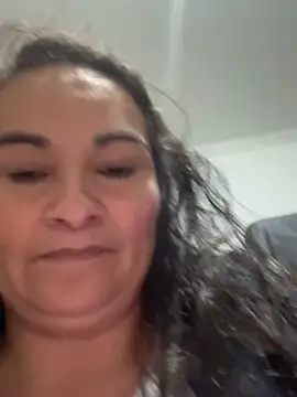 StefiAlizon70 online show from 10-18-25, 02:25