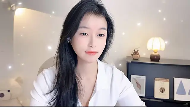 Snapshot of Onechestnut chatting on 11-05-25, 06:13 Onechestnut online show from 11-05-25, 06:13