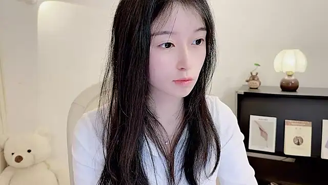 Snapshot of Onechestnut chatting on 11-19-25, 06:13 Onechestnut online show from 11-19-25, 06:13