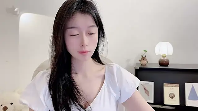 Snapshot of Onechestnut chatting on 11-20-25, 06:35 Onechestnut online show from 11-20-25, 06:35