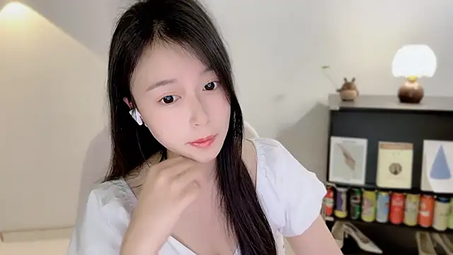 Snapshot of Onechestnut chatting on 04-02-26, 03:04 Onechestnut online show from 04-02-26, 03:04