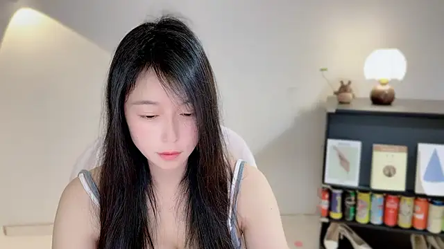 Snapshot of Onechestnut chatting on 04-03-26, 05:38 Onechestnut online show from 04-03-26, 05:38