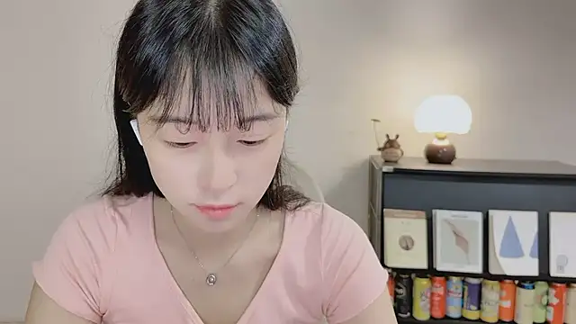 Onechestnut online show from 05-19-26, 03:57