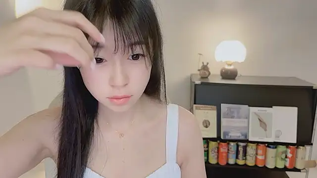 Snapshot of Onechestnut chatting on 06-01-26, 02:35 Onechestnut online show from 06-01-26, 02:35