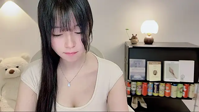 Snapshot of Onechestnut chatting on 06-25-26, 05:12 Onechestnut online show from 06-25-26, 05:12