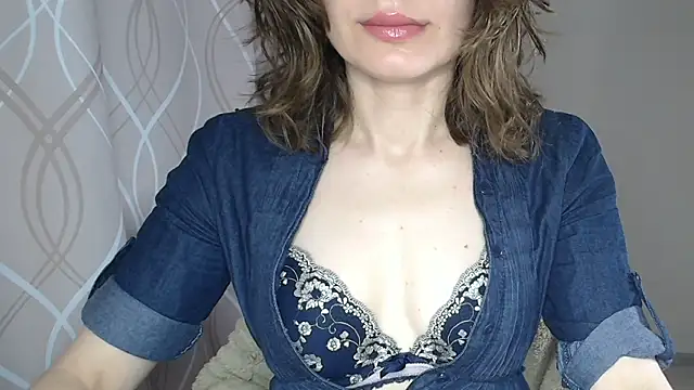 Snapshot of miss__Sophie chatting on 08-04-26, 06:27 miss Sophie online show from 08-04-26, 06:27
