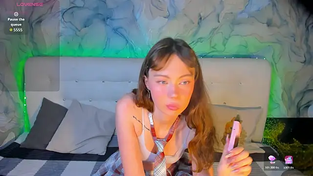 Snapshot of LolaMeddisson chatting on 12-01-25, 08:47 LolaMeddisson online show from 12-01-25, 08:47