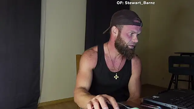 Snapshot of Stewart_Barnz chatting on 07-10-26, 10:01 Stewart Barnz online show from 07-10-26, 10:01
