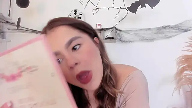 Samanta Monroe online show from 10-23-25, 12:15