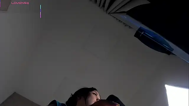 Lunaa bellaa online show from 10-27-25, 08:02