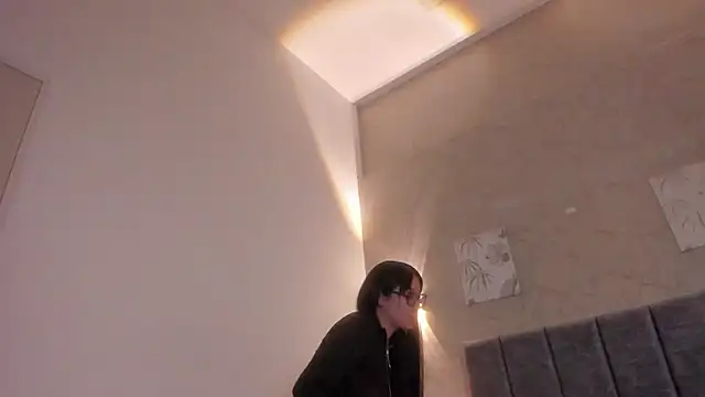 Lunaa bellaa online show from 04-28-26, 07:41