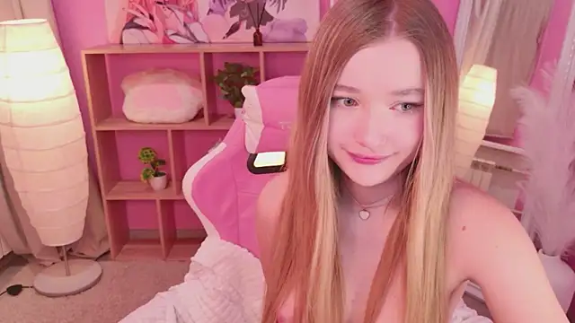 milaa sun online show from 04-25-26, 01:41