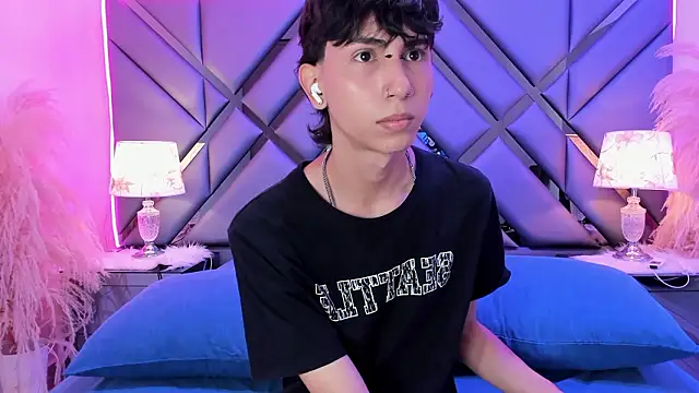 Milan LewisS online show from 02-10-26, 11:58