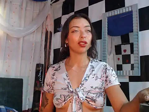 Snapshot of kendraof chatting on 11-07-25, 06:08 kendraof online show from 11-07-25, 06:08