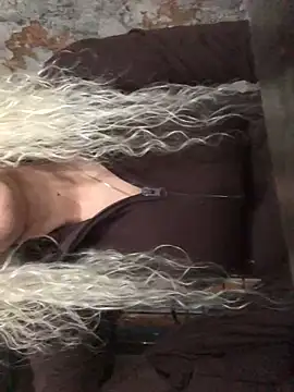 Snapshot of AlevNaz chatting on 02-09-26, 03:05 AlevNaz online show from 02-09-26, 03:05