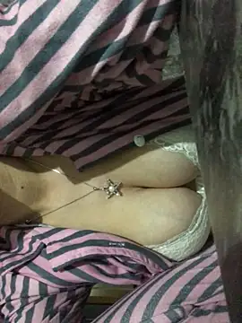 Snapshot of AlevNaz chatting on 02-14-26, 03:25 AlevNaz online show from 02-14-26, 03:25